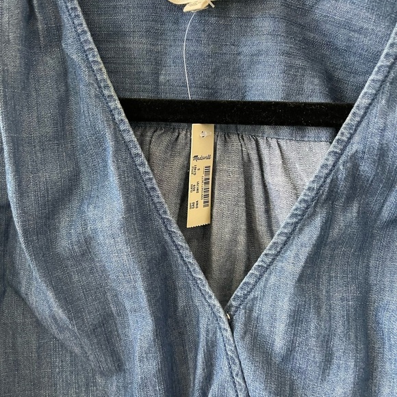 Madewell wrap Denim top - G7461- size small NWT - Picture 4 of 7